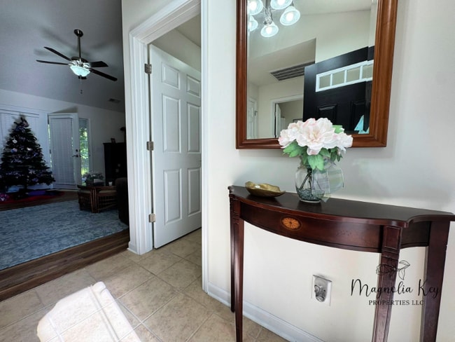 Photo - 765 Riverward Dr