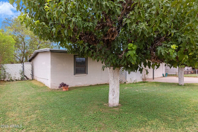 Photo - 1620 W Roeser Rd