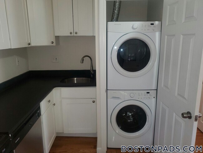 Photo - 914 Dorchester Ave Unit 2