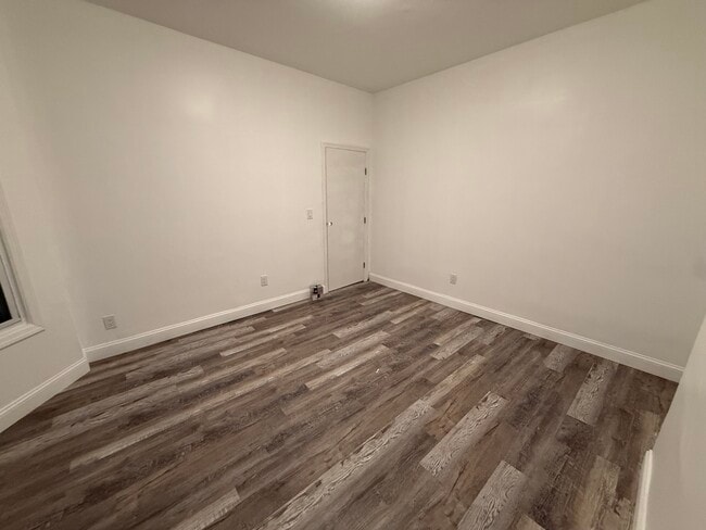 Photo - 105 Linden St Unit 2nd Floor