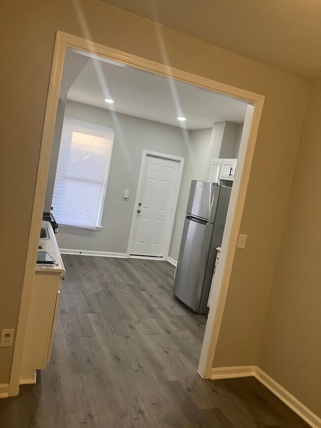 Photo - 512 N Curley St