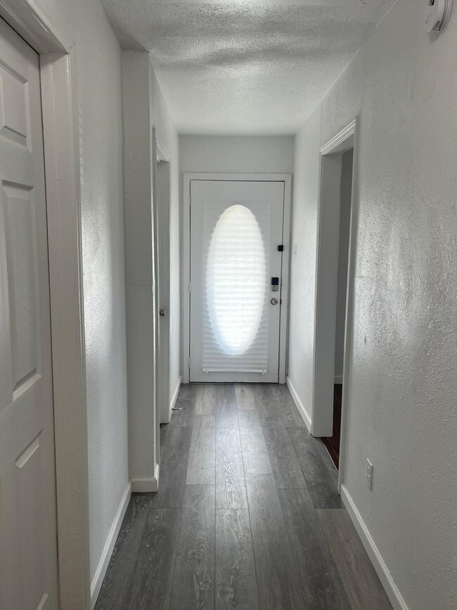 Photo - 2302 35th Ave N