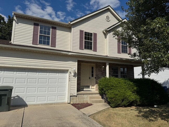 Building Photo - 4 Bedroom, 2.5 Bathroom Single Family Home...