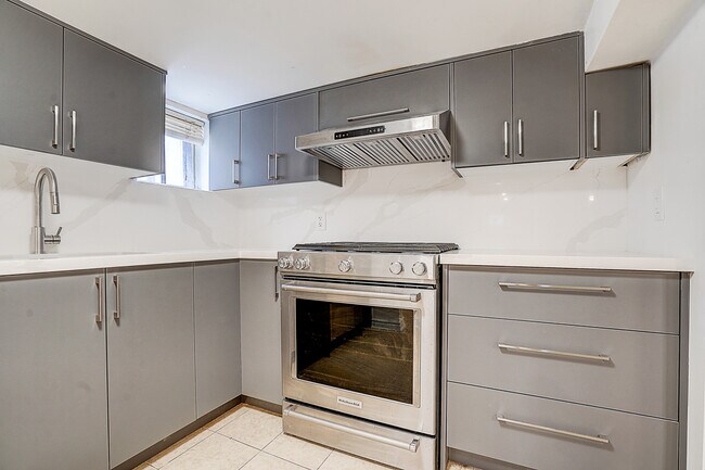 79 O'Connor Dr Unit L