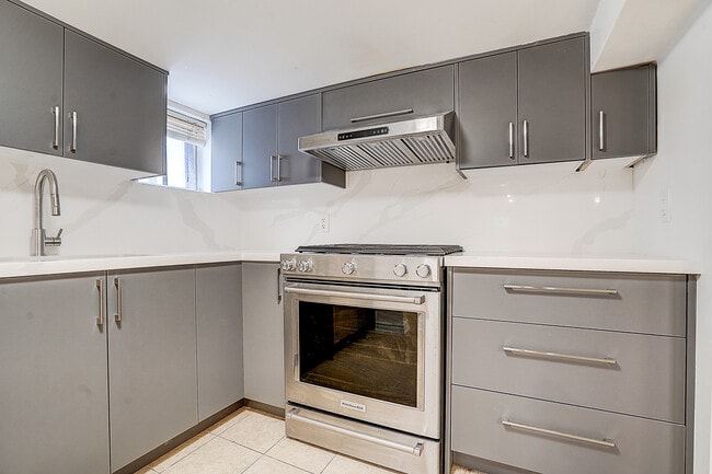 Photo - 79 Oconnor Dr - Lower Unit Lower