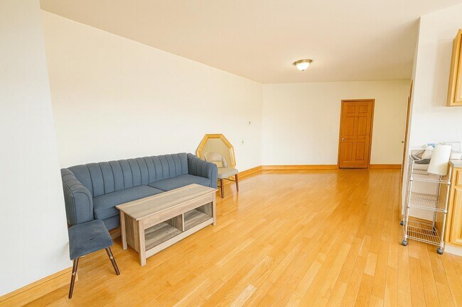 Photo - 549 W SIDE Ave Unit 2