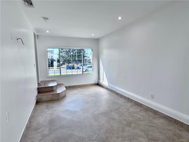 Photo - 7530 Westlawn Ave