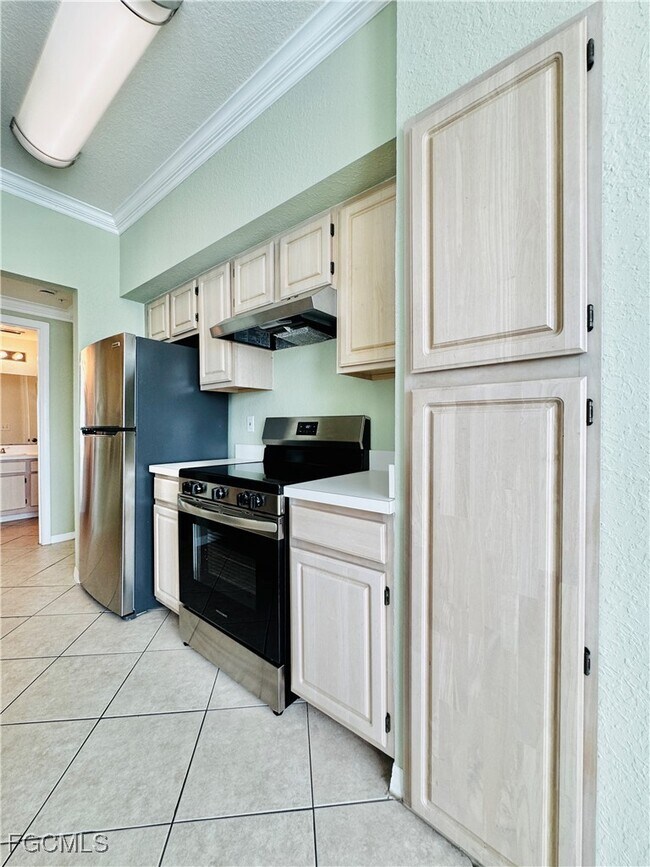 Building Photo - 23660 Walden Center Dr Unit 309