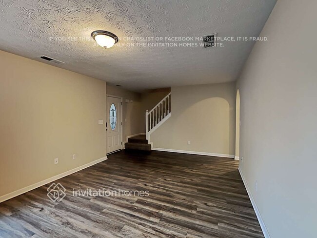 Photo - 3640 Garnet Way