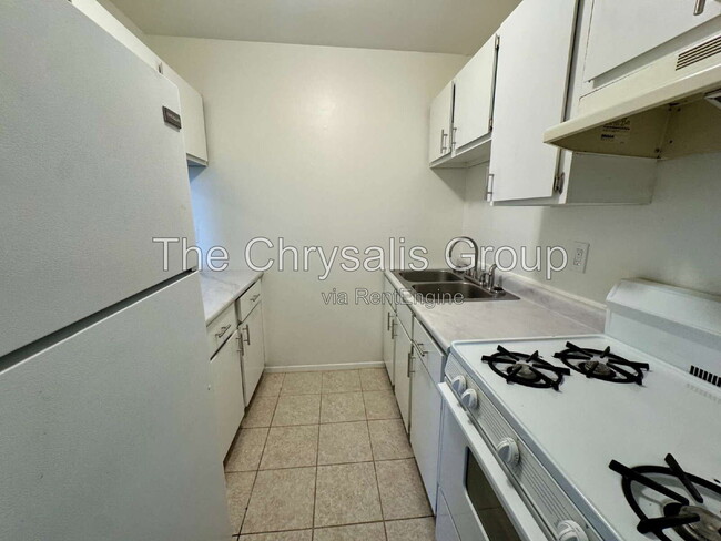Photo - 606 E McKinley Rd Unit 2d