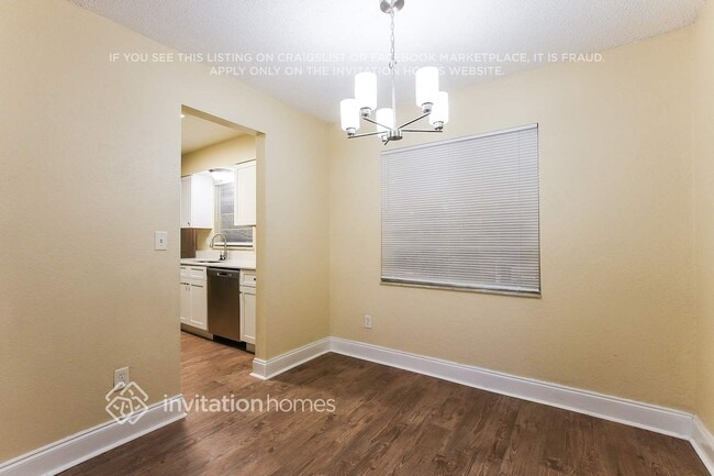 Photo - 543 Willow Way