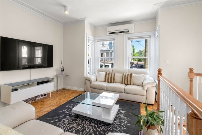 Photo - 18 Loring St Unidad 1