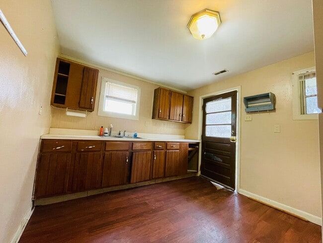 Photo - ***2 bedroom, 1 bath house Available July 2026!***
