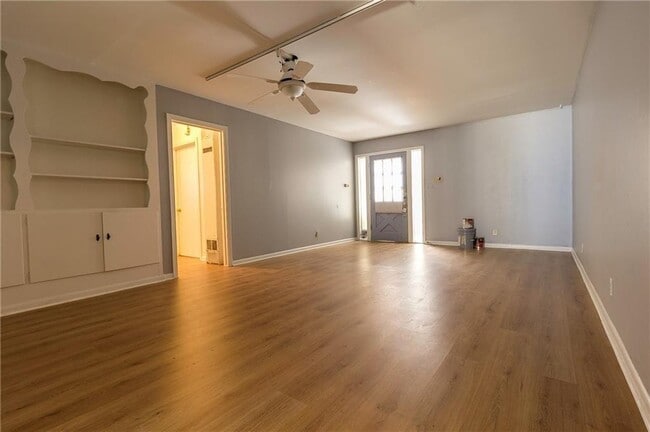 Photo - 3304 Tom Green St