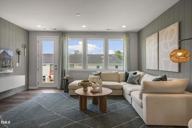 Photo - 123 Lennei Ln