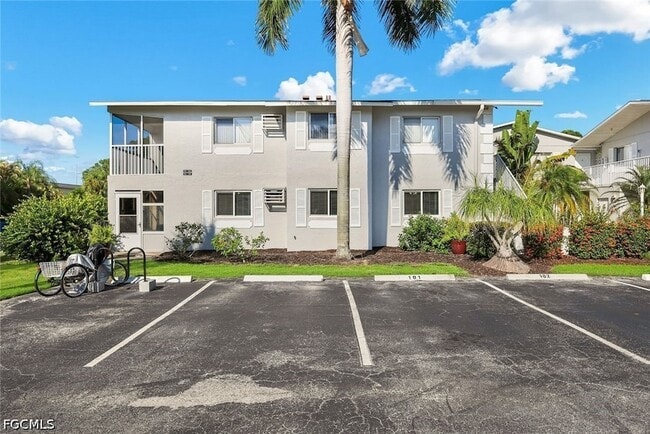Building Photo - 8148 Country Rd Unit 101