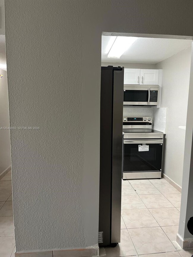Photo - 666 W 81st St Unit 318