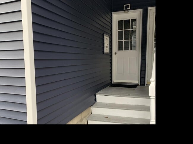 Photo - 527 Ashmont St