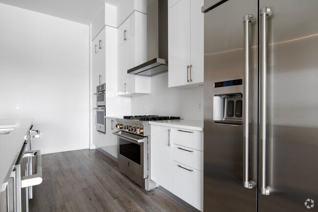 2.5BR, 2BA - 1876SF