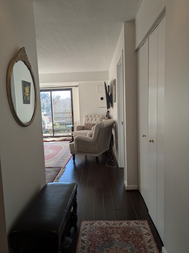 Building Photo - 2111 Wisconsin Ave NW Unit 317