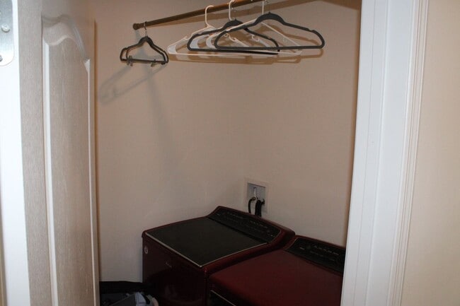 Photo - 1385 Daisy Feild Dr