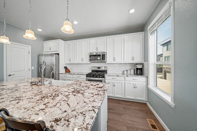 Photo - 1530 Castle Creek Cir