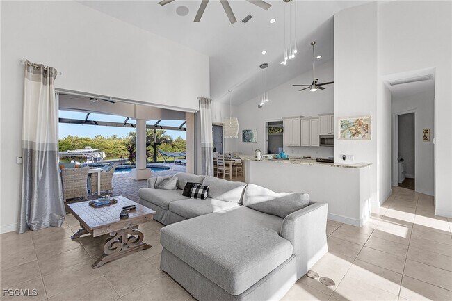 Photo - 3724 Surfside Blvd