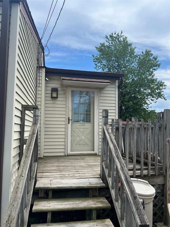 Photo - 182 Alkier St House