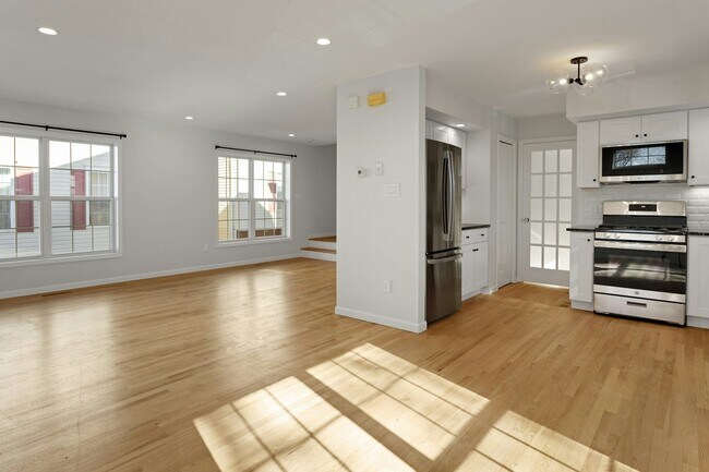 Photo - 187 West Ave Unit APT 8