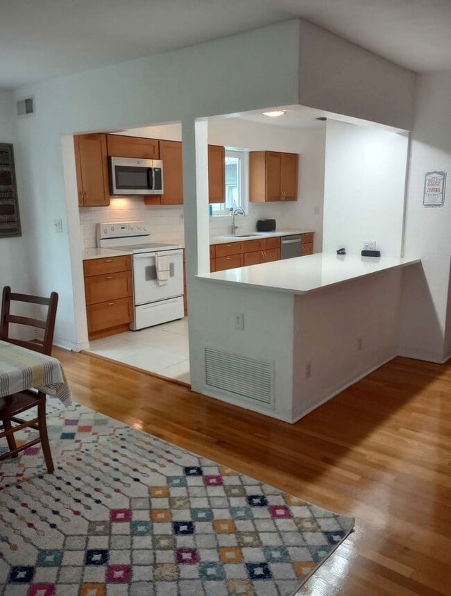 Photo - Furnished 3 Bedroom