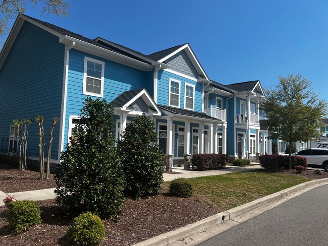 Photo - Available Now! - Pet Friendly 2 Bedroom, 2.5 Bath Townhome at Market Common! Cable and Internet I...