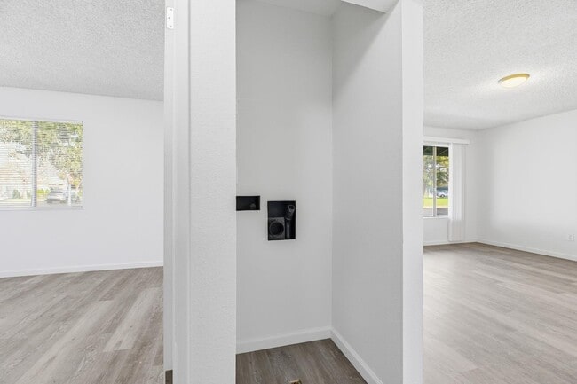 Photo - 1800 Rockford Ave