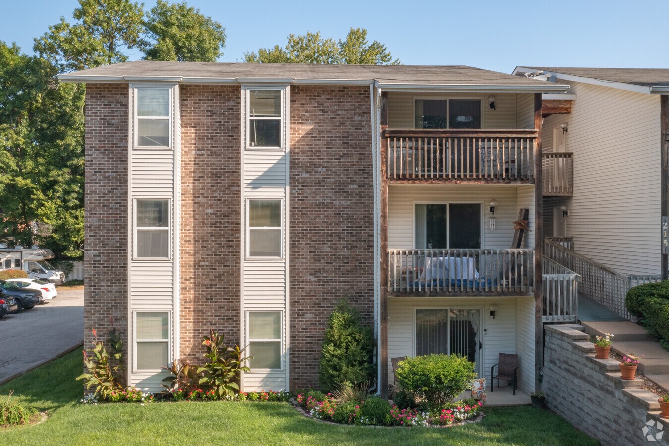 Photo - 215 McCullough Ave