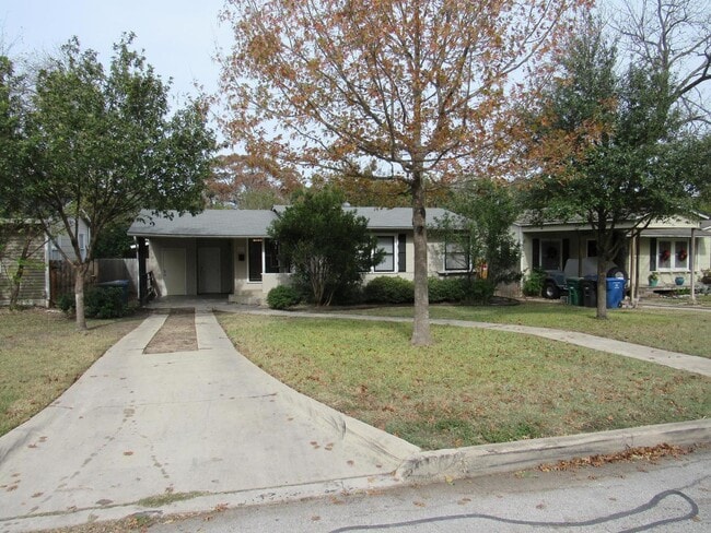 Building Photo - 3-BEDROOM HOME IN TERRELL HEIGHTS