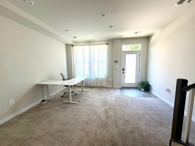 Photo - 2807 Lewis Ave