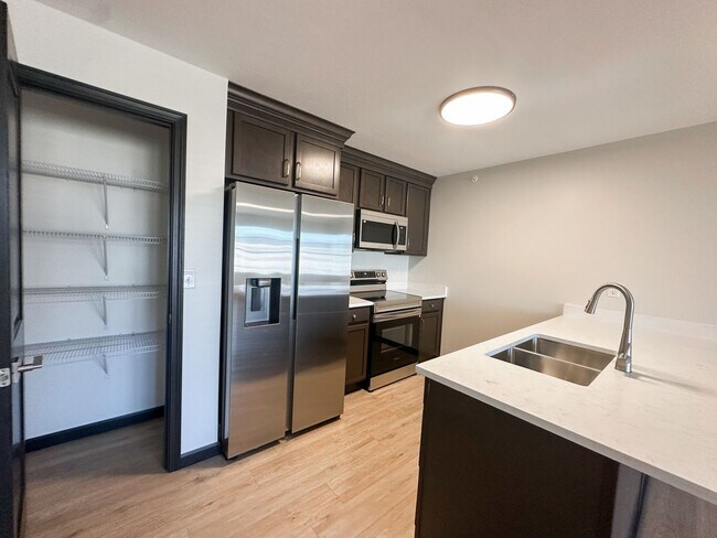 Photo - New! Beautiful 2 Bed, 2 Bath Apartment in ... Unit 2010-304