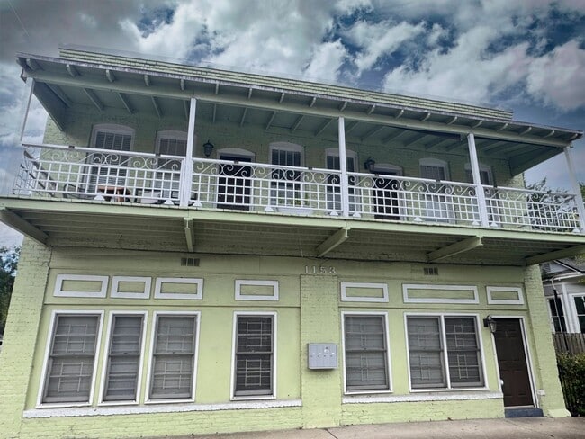 HALF OFF FIRST MONTHS RENT SPECIAL!! - HALF OFF FIRST MONTHS RENT SPECIAL!! Unit 4