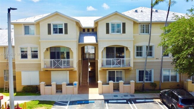 Building Photo - 8912 W Flagler St Unit 212