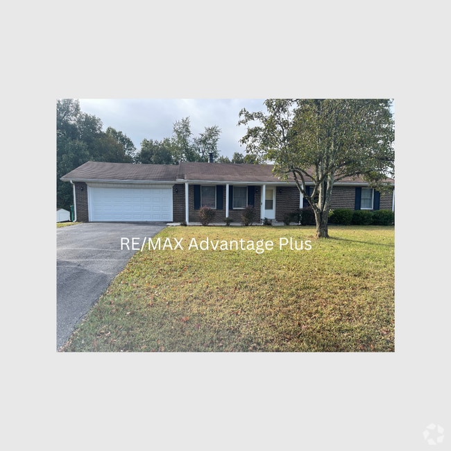 Building Photo - 1608 Redbud Cir Rental