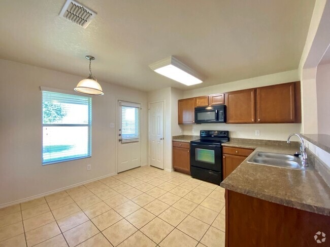 Building Photo - Well-Maintained 3-Bedroom Home – Ideal for...
