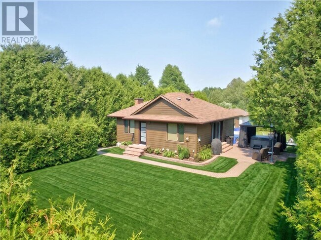 Photo - 3906 Edward Dr