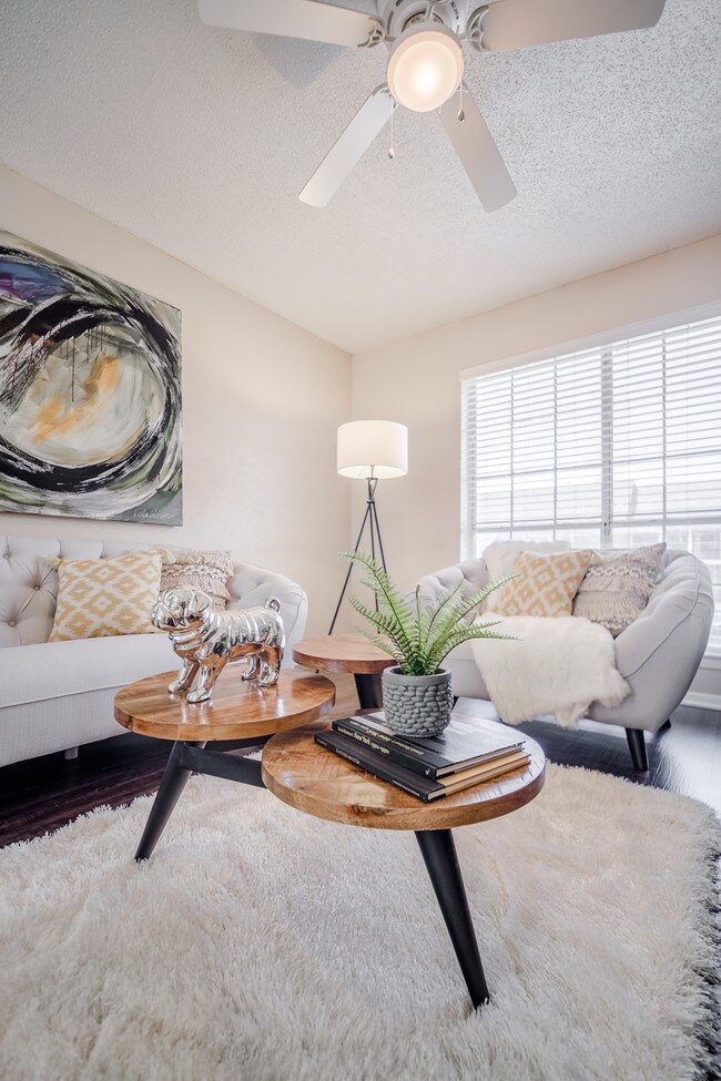 Park Villas Apartments 817-732-1149