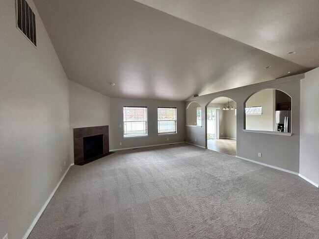 Photo - Gorgeous 3 Bedroom 2 Bath Home in Hayden!