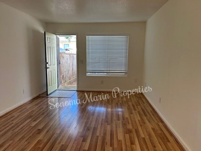 Photo - 1660 Slater St Unit #C
