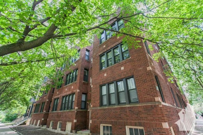 2 bedroom in Chicago IL 60625 - 2 bedroom in Chicago IL 60625 Unidad 2177-2 Rental