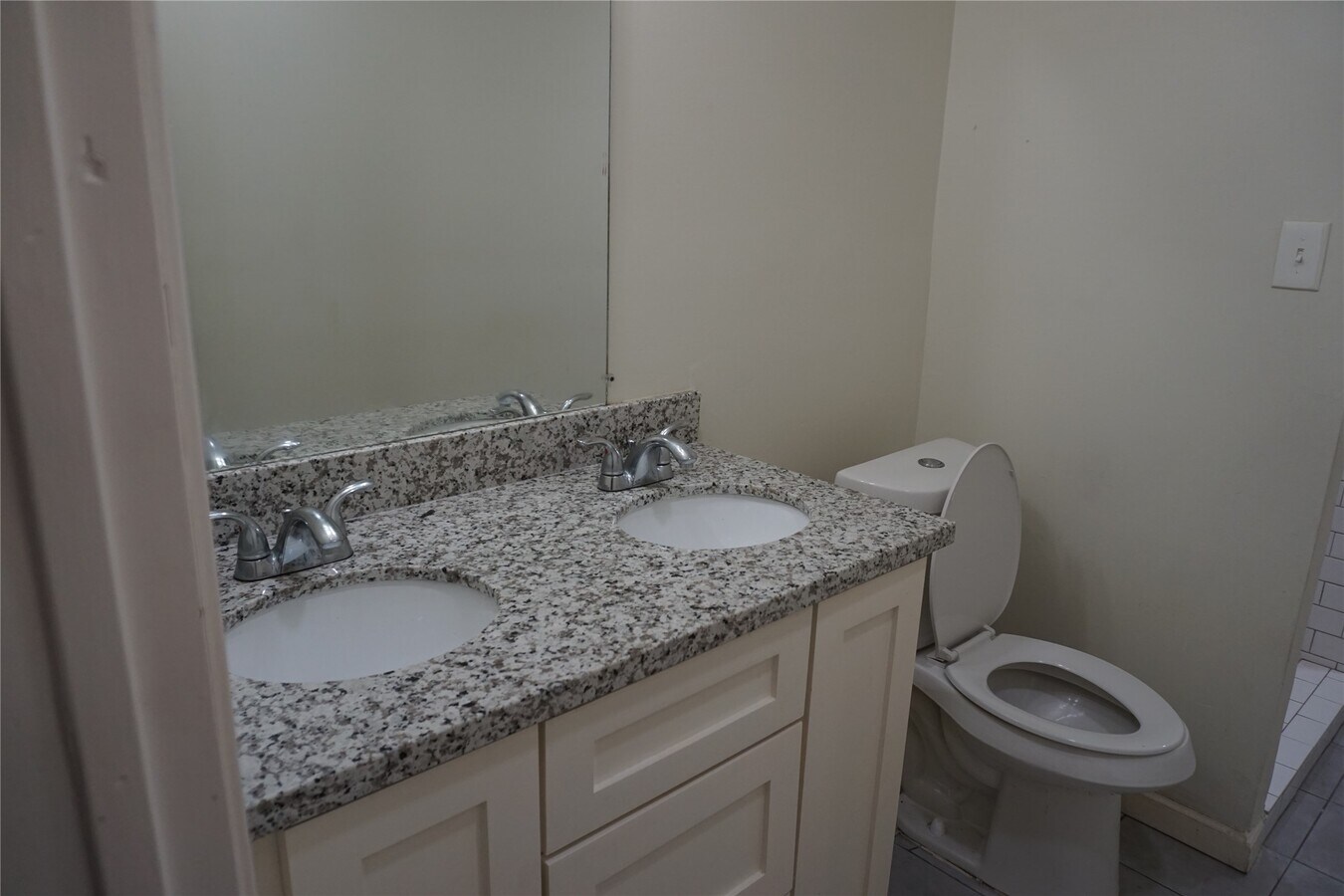 Photo - 3321 Sampson St