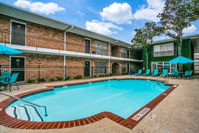 Bellaire Oaks Apartments - Bellaire Oaks Apartments