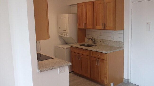 Photo - Villa On Eaton Square, 1 Bedroom, 1 Bath, ...