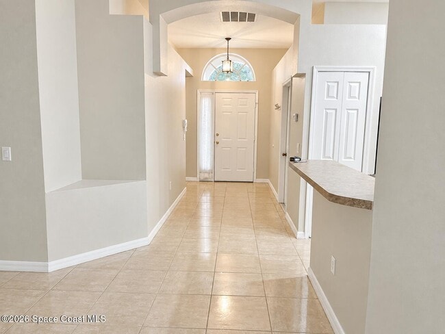 1044 Sedgewood Cir