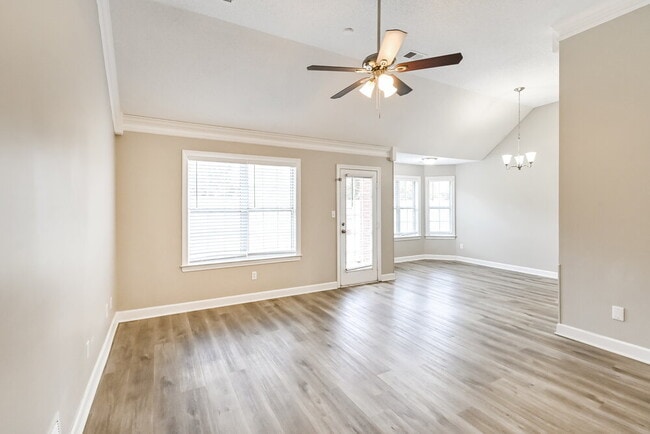 Photo - 838 Clearview Cove